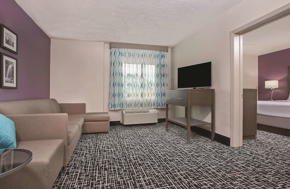 La Quinta Inn & Suites by Wyndham Chattanooga - East Ridge