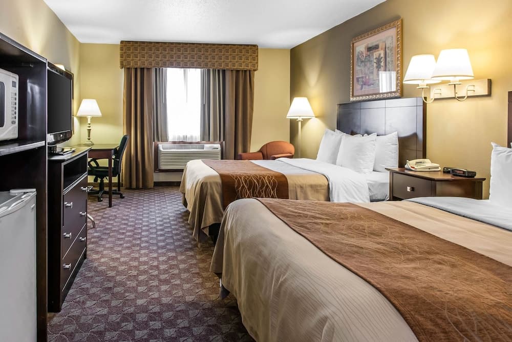 Quality Inn Defiance