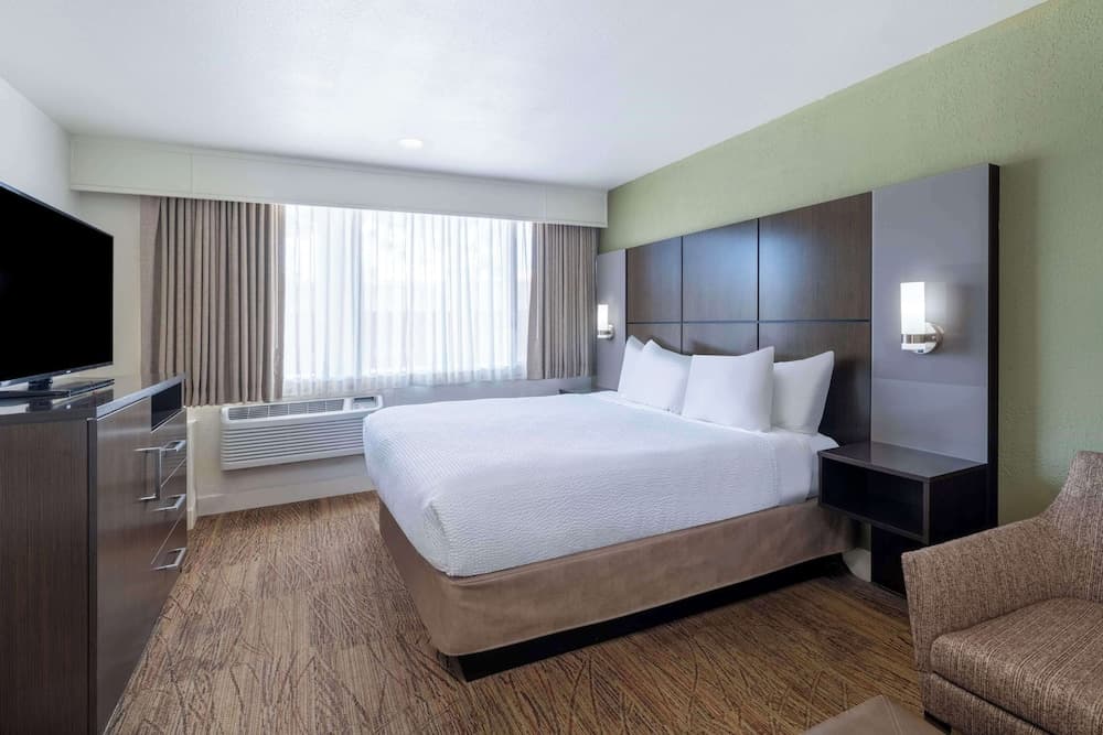 Best Western Pony Soldier Inn & Suites