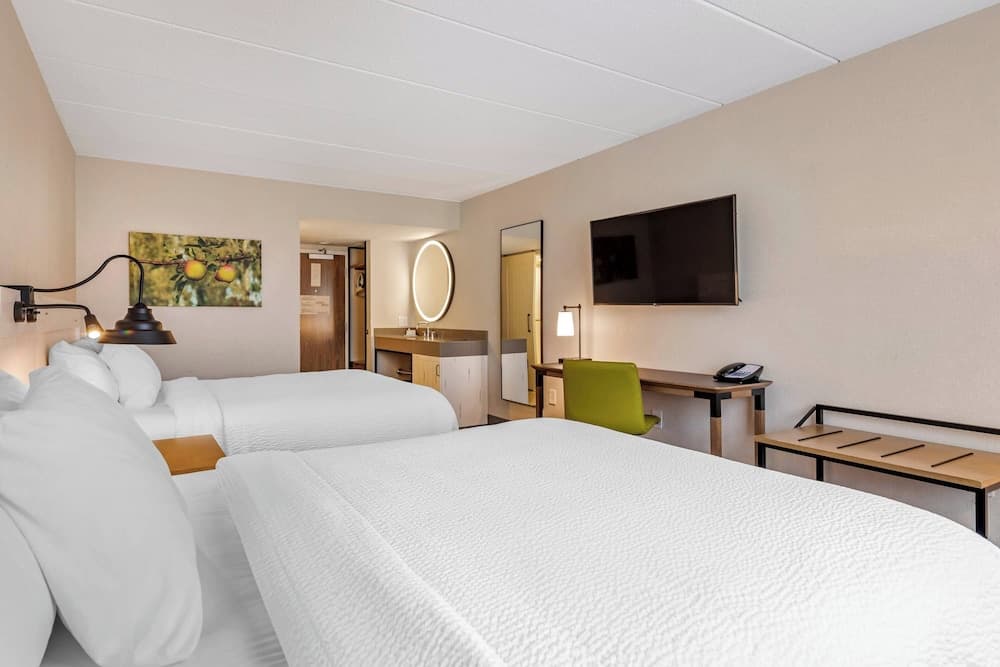 Fairfield by Marriott Inn & Suites Providence Airport Warwick