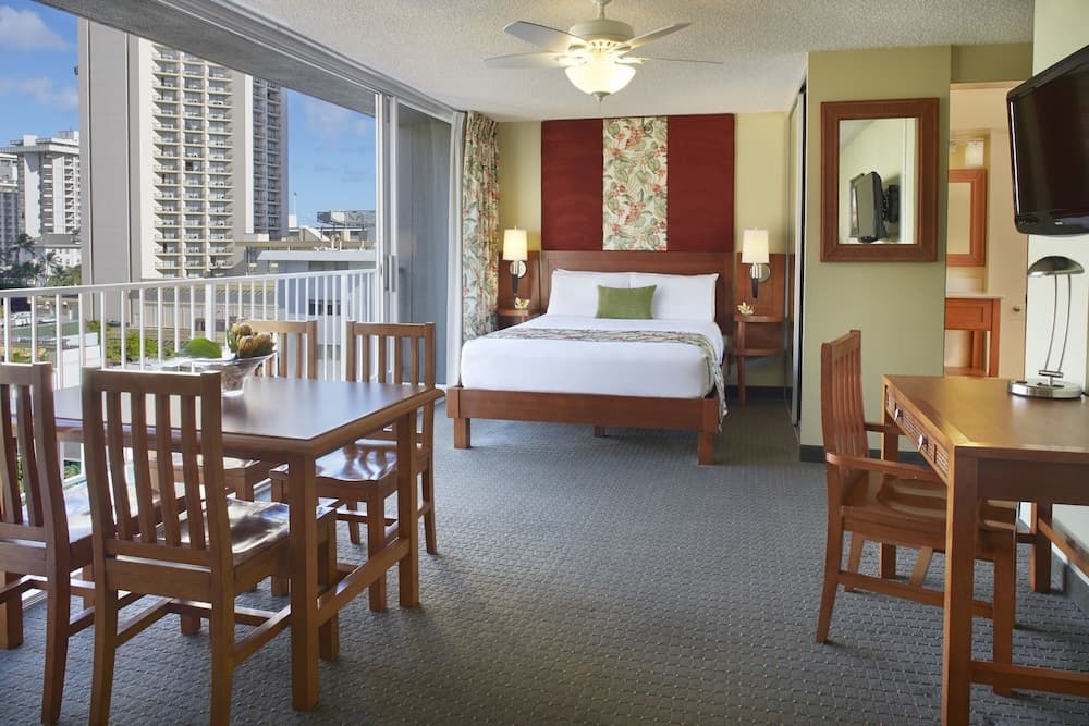 Pacific Monarch Hotel