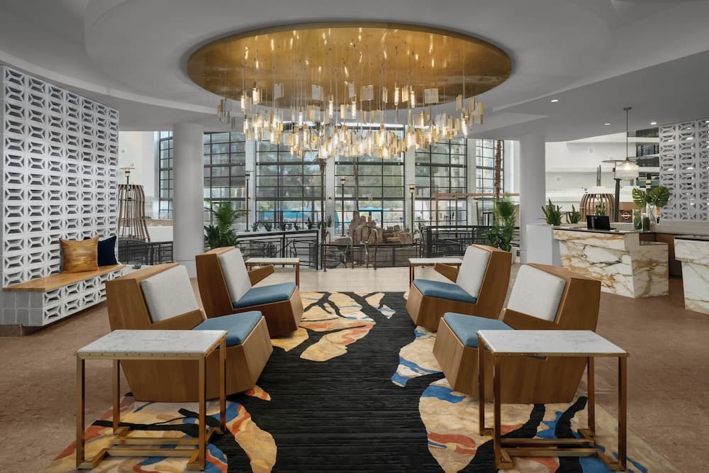 Embassy Suites by Hilton Phoenix Biltmore