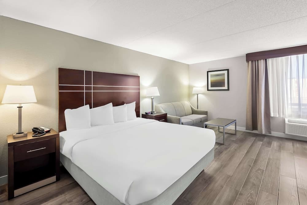 Best Western Luxbury Inn Fort Wayne