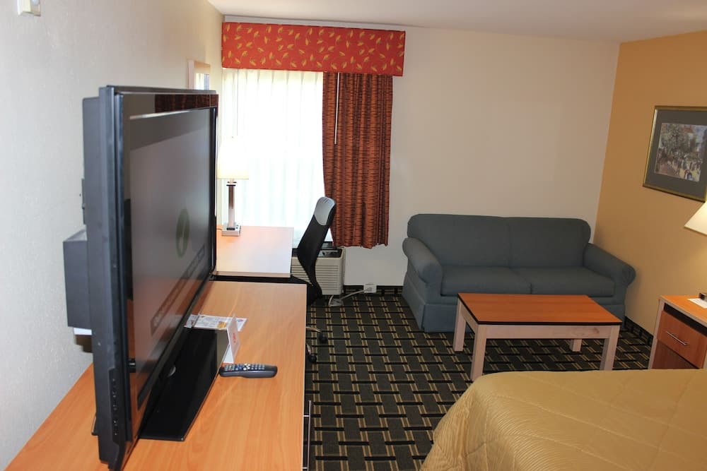 Baymont by Wyndham North Dartmouth / Fall River