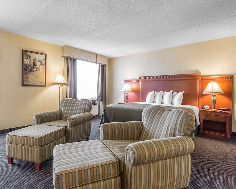 Quality Inn & Suites Bay Front