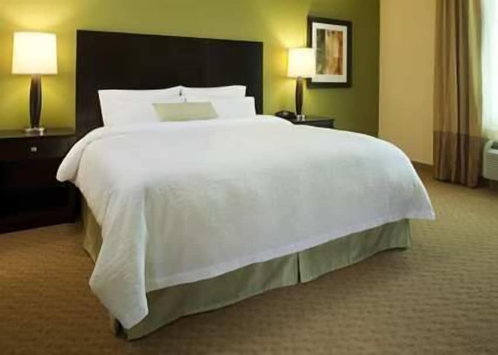 Hampton Inn & Suites Philadelphia/Bensalem