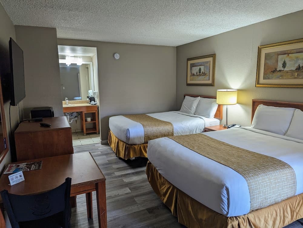 Travelodge by Wyndham Pueblo