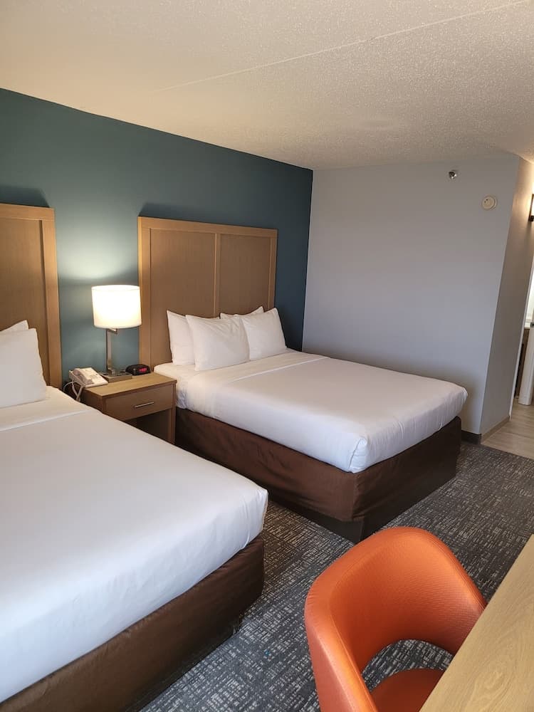 Comfort Inn & Suites Alexandria West
