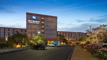 Best Western Royal Plaza Hotel & Trade Center