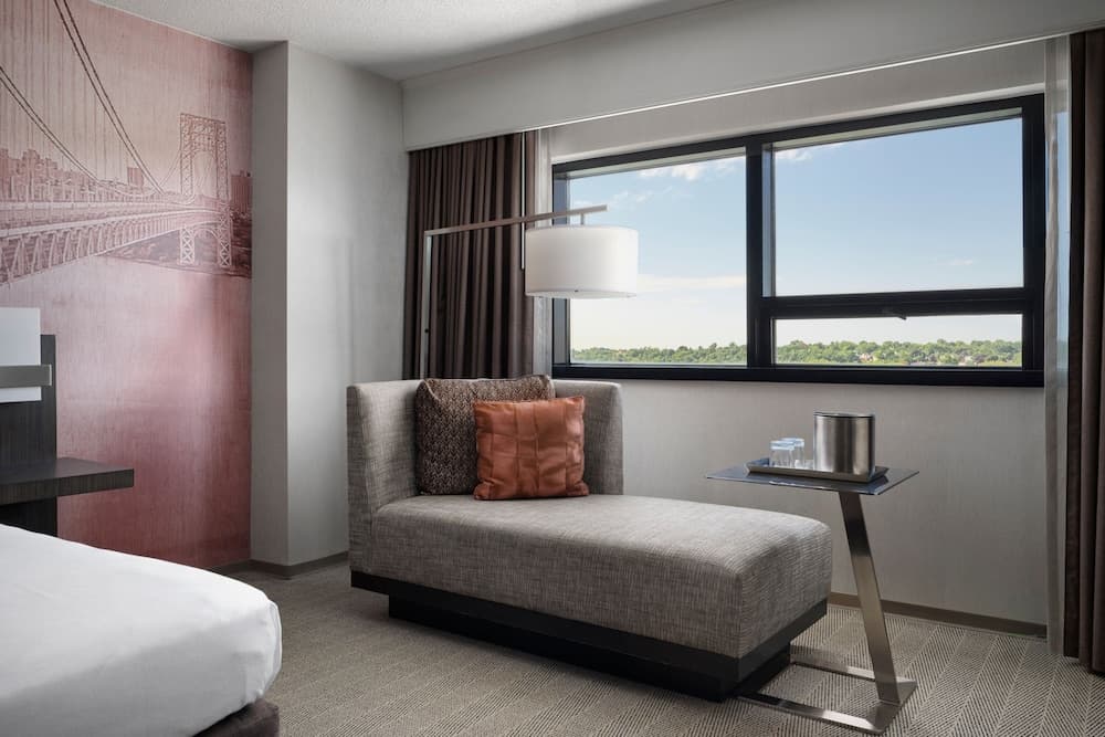 Teaneck Marriott at Glenpointe