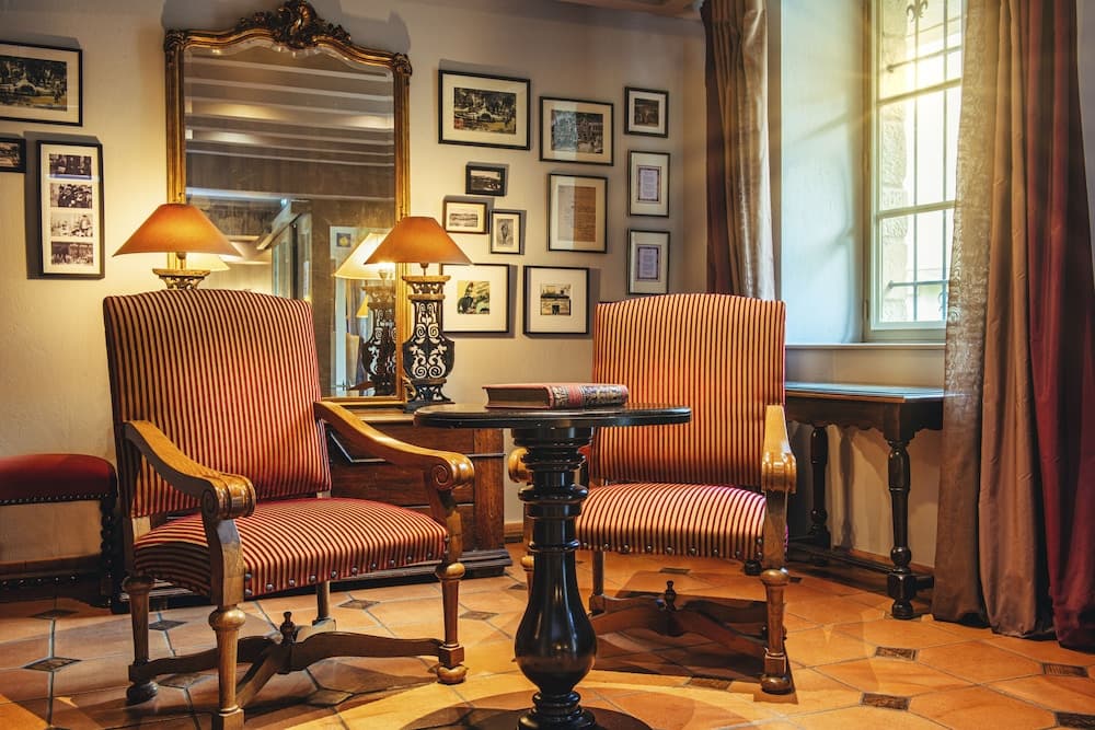 Hôtel Le Donjon - Coeur de la Cité Médiévale