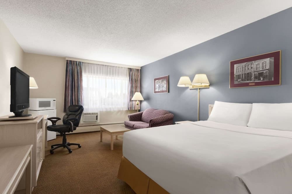Travelodge by Wyndham Calgary South
