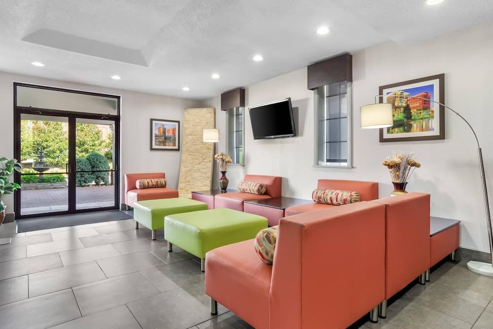 Quality Inn & Suites Greenville - Haywood Mall