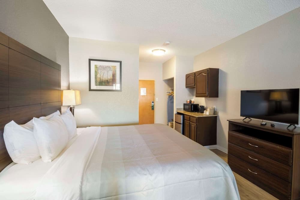 Quality Suites Hickory South