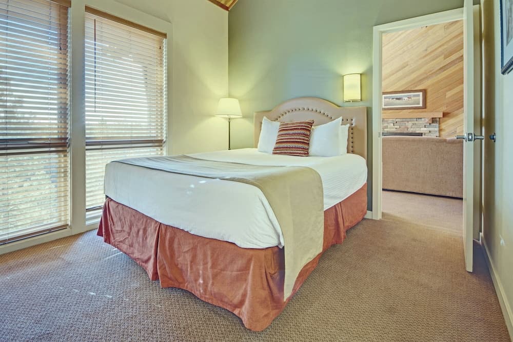 Seventh Mountain Resort