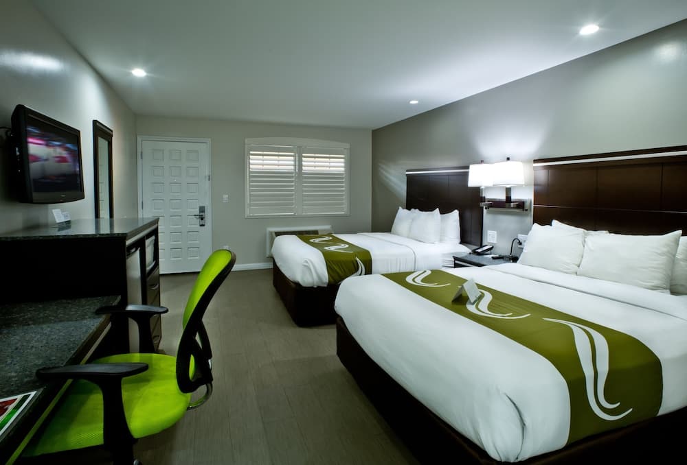 Bay Area Inn & Suites