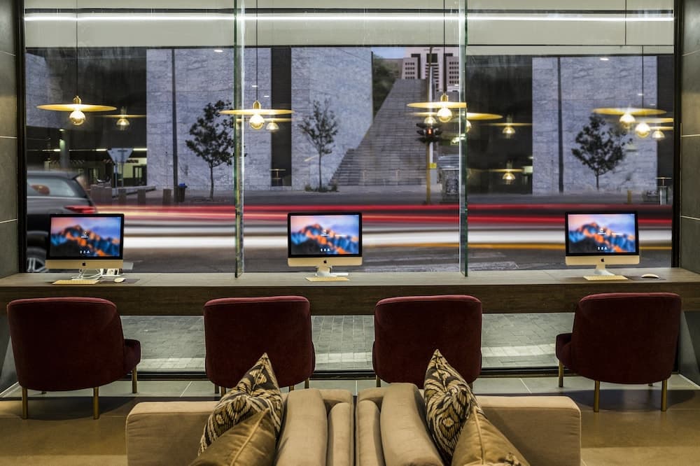 Avani Windhoek Hotel & Casino