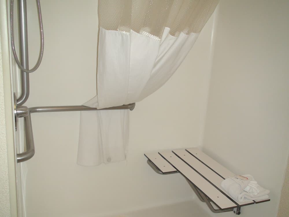 Days Inn & Suites by Wyndham Airport Albuquerque