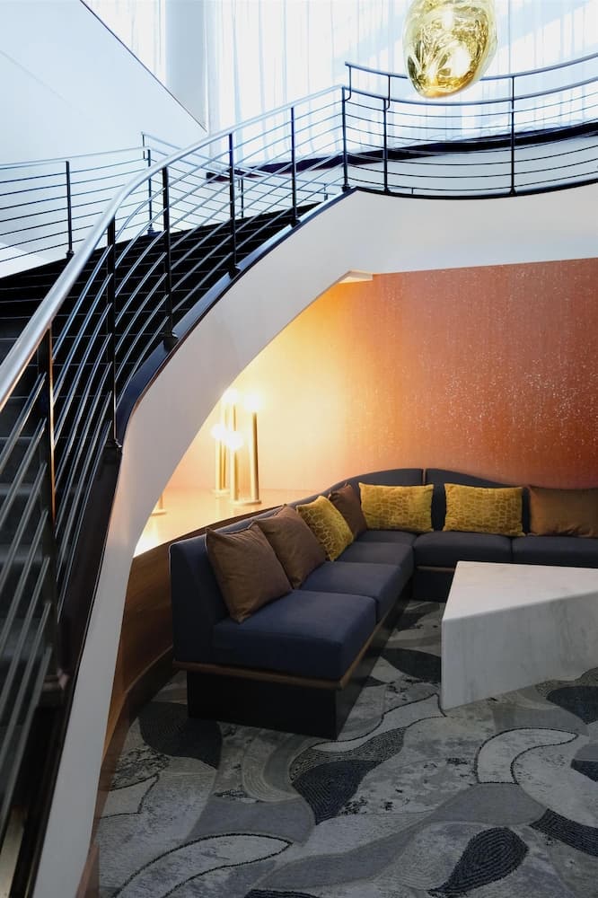 Hyatt Regency Los Angeles International Airport