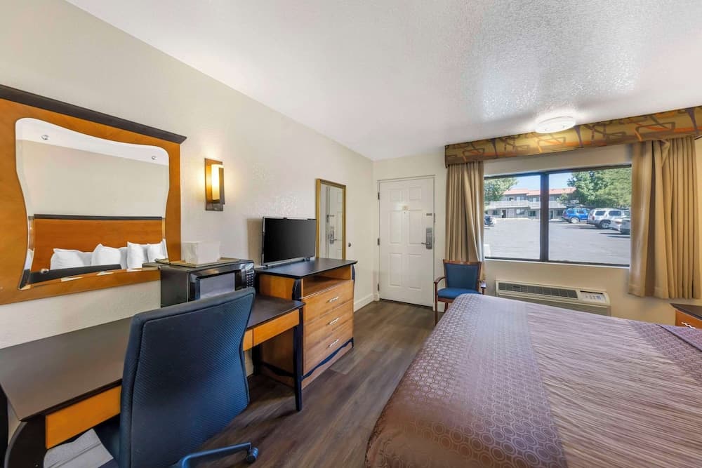 Rodeway Inn at Nevada State Capitol