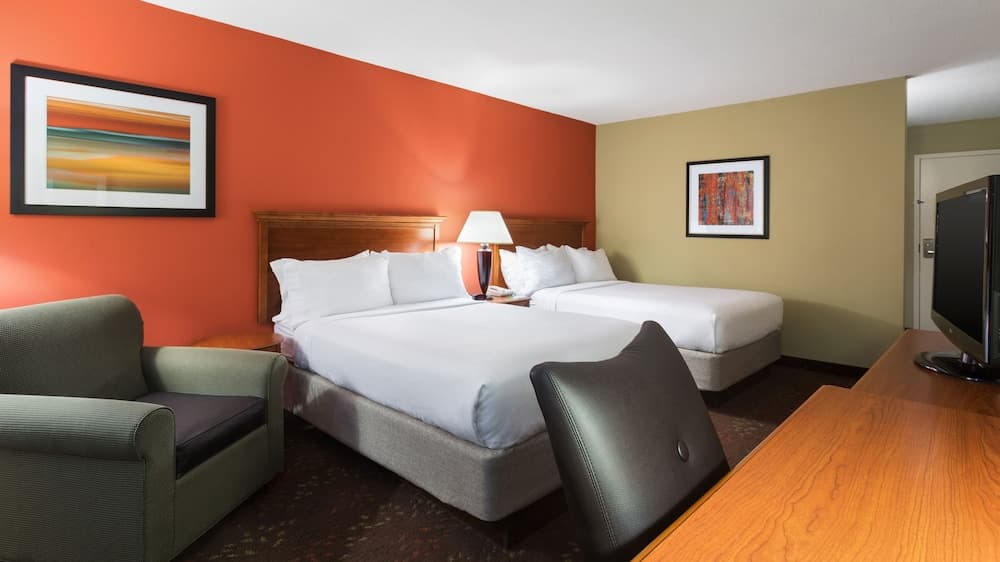 Holiday Inn Cincinnati-Riverfront by IHG