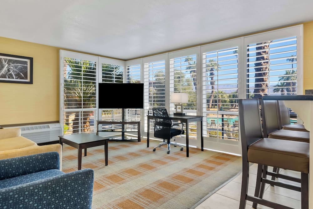 Best Western Date Tree Hotel