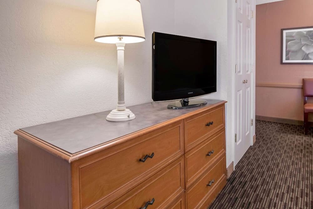 La Quinta Inn by Wyndham San Antonio Market Square