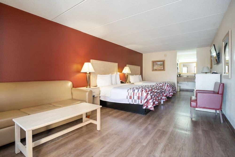 Red Roof Inn & Suites Pigeon Forge - Parkway