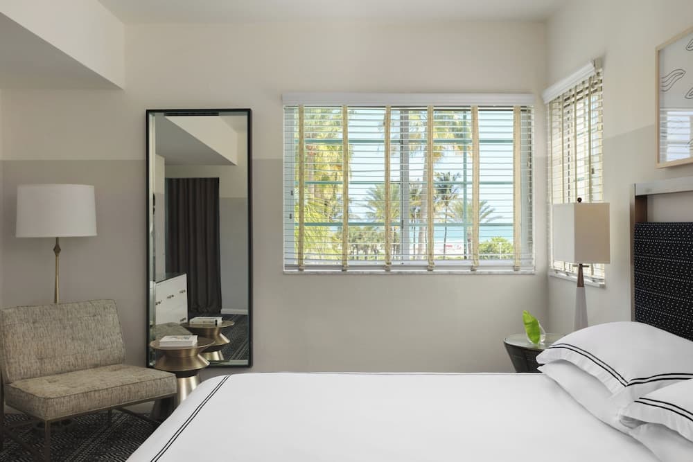 Kimpton Surfcomber Hotel by IHG