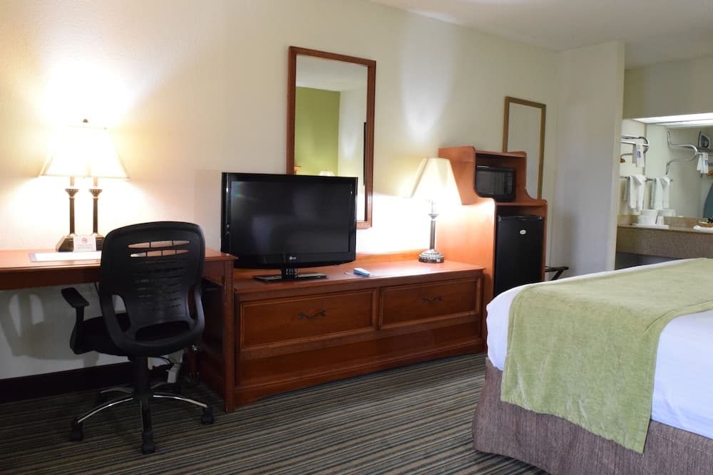 Ramada by Wyndham Savannah Gateway