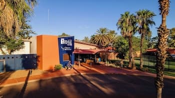 The Lodge Motel, Newman