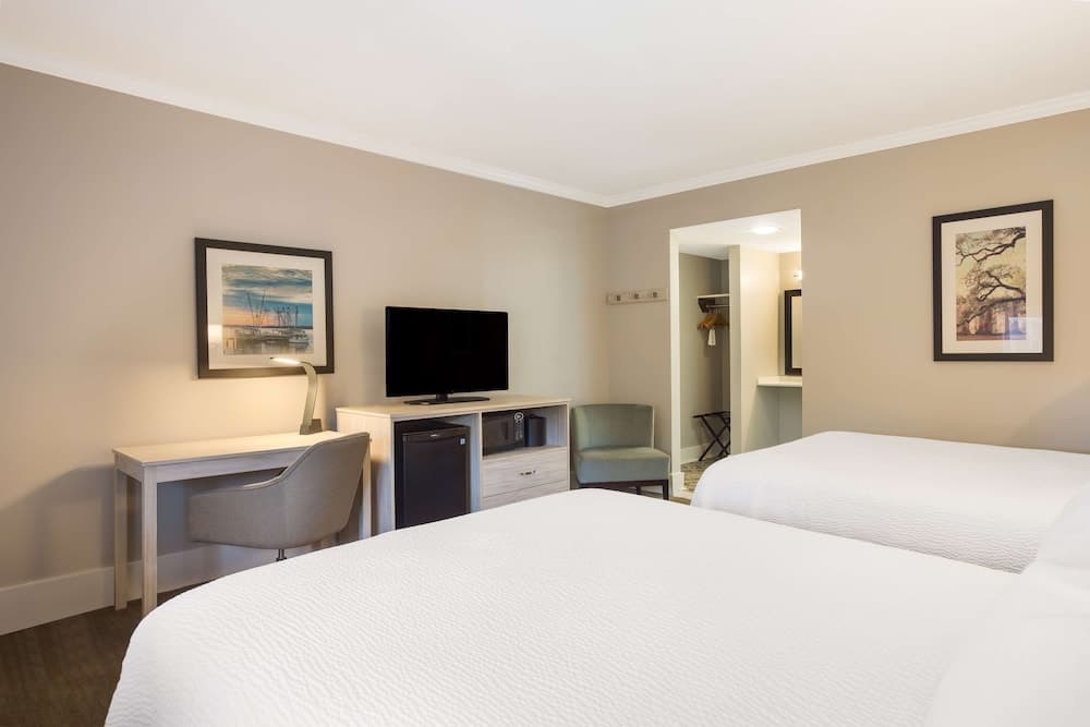 Best Western Sea Island Inn