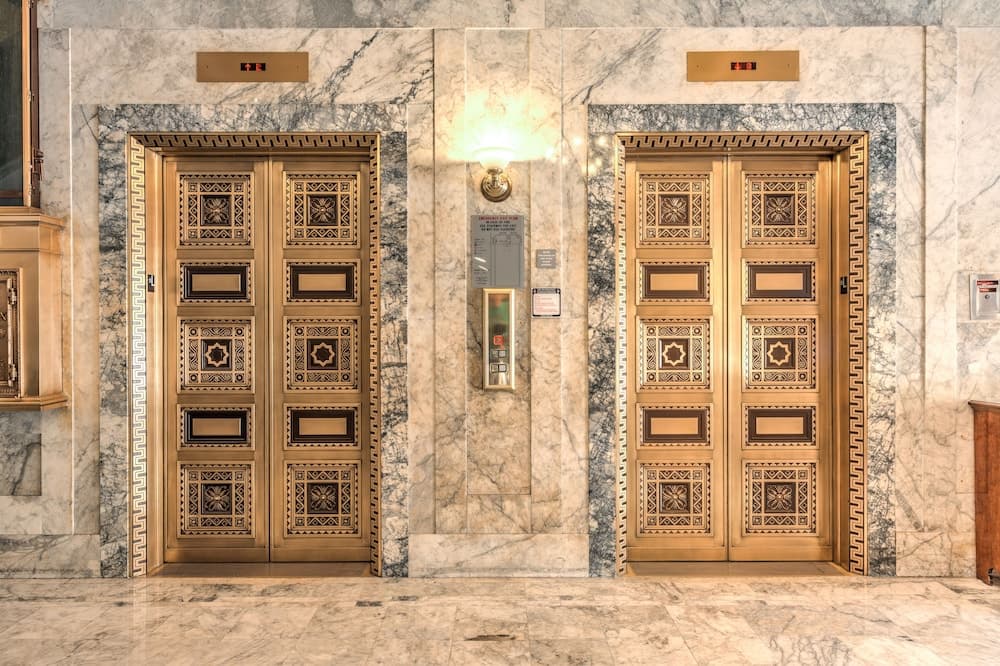 Gaslamp Plaza Suites