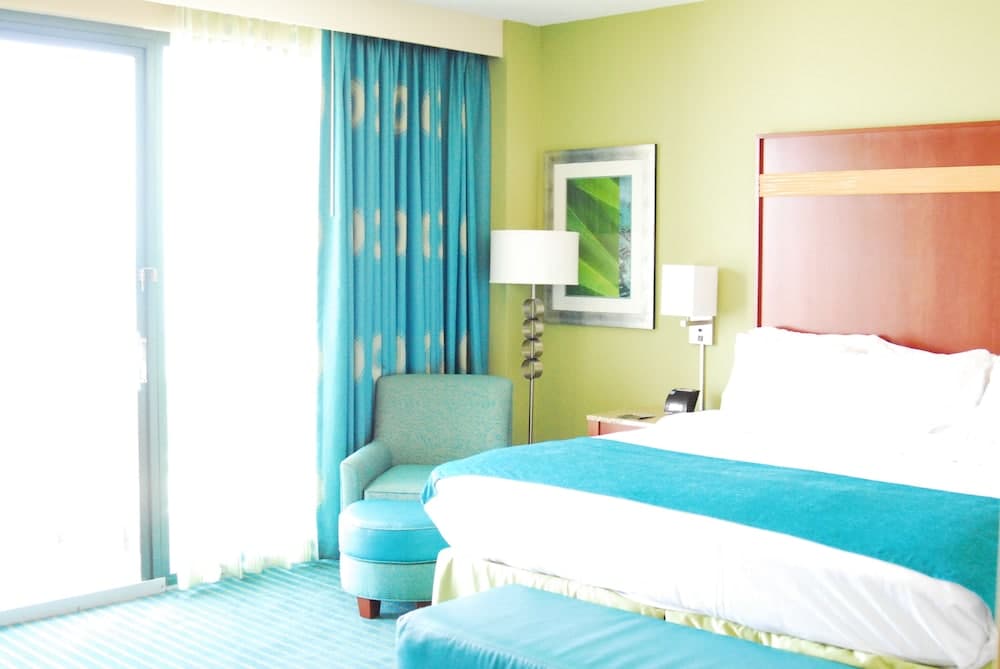 Holiday Inn & Suites Virginia Beach North Beach by IHG