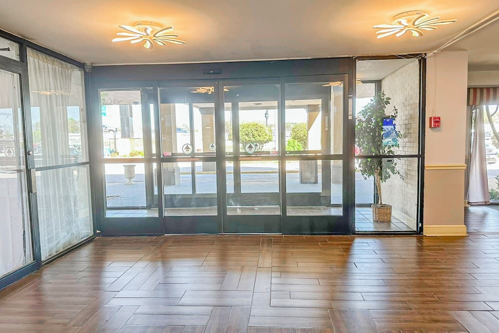 Jackson Hotel & Convention Center