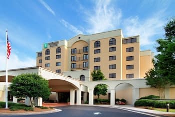 Embassy Suites by Hilton Greensboro Airport