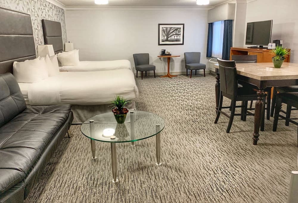 Best Western Plus Regency Inn & Conference Centre