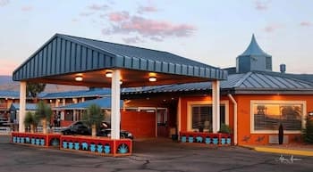 The Classic Desert Aire Hotel