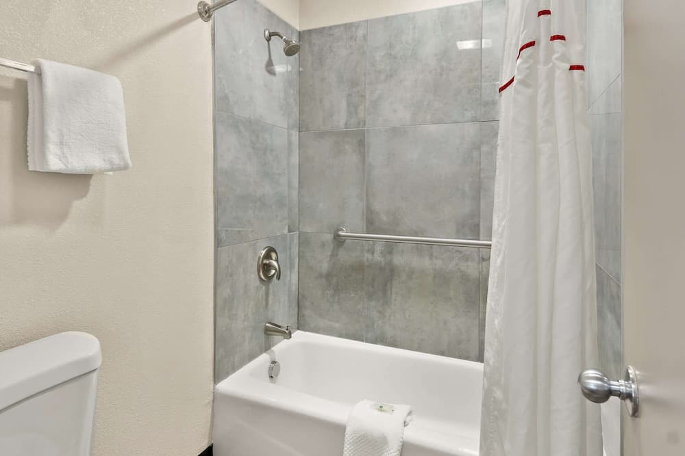 Quality Inn & Suites Weatherford