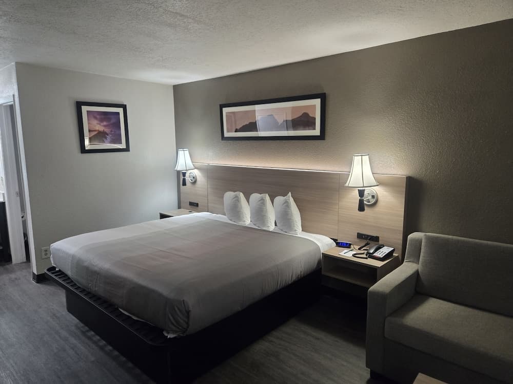 Quality Inn & Suites Sunport Airport Albuquerque