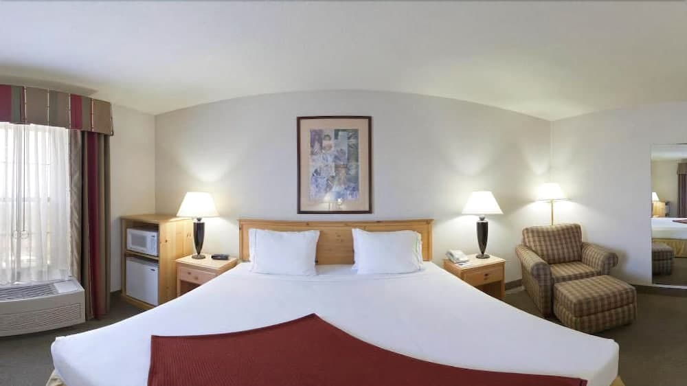 Holiday Inn Express Grants Pass by IHG