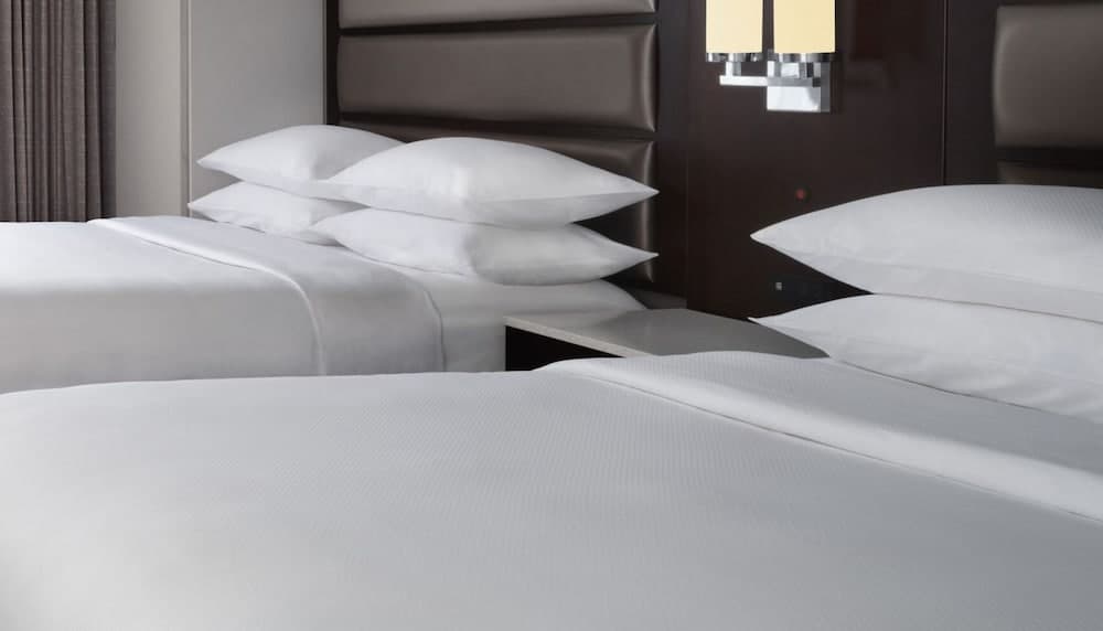 Delta Hotels by Marriott™ Jacksonville Deerwood