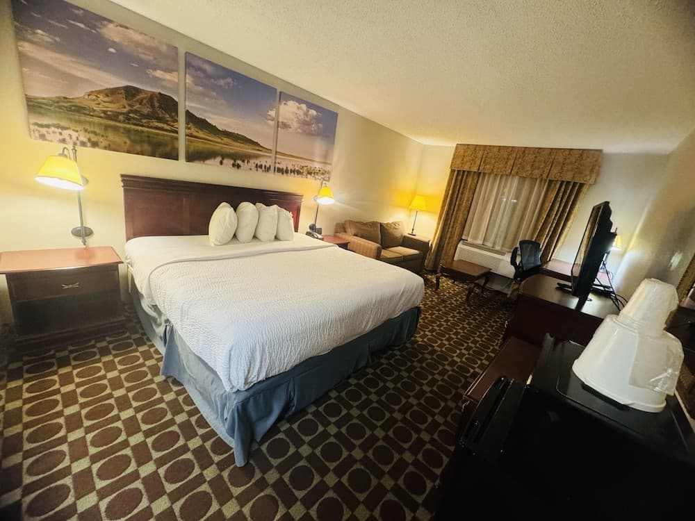 Days Inn by Wyndham Sturgis