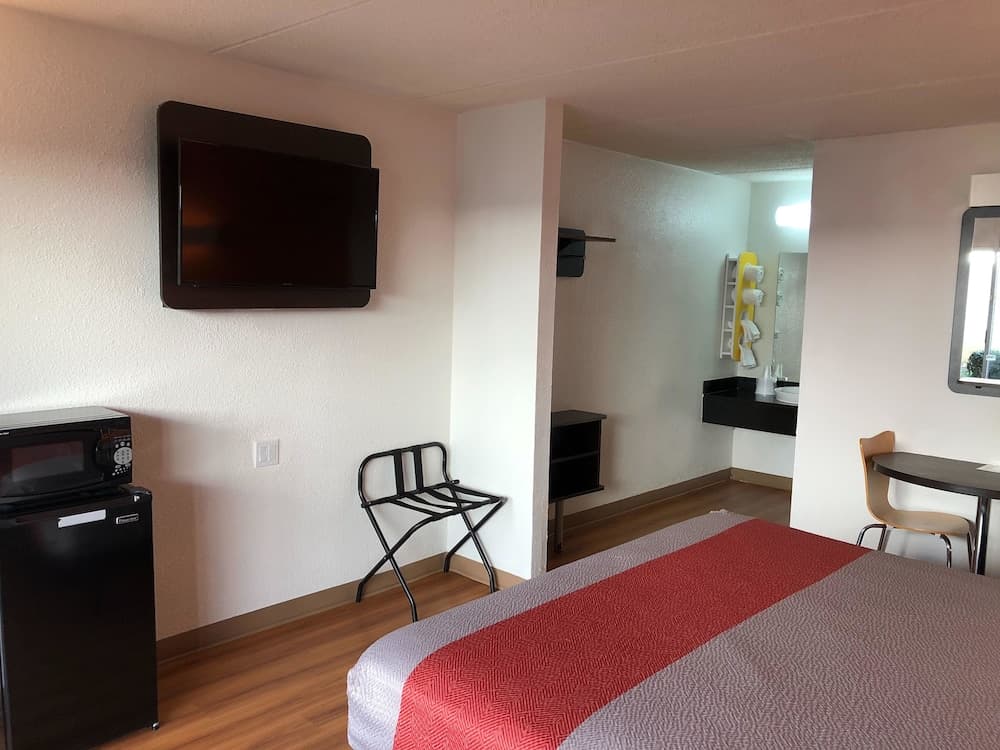 Motel 6 Brunswick, GA