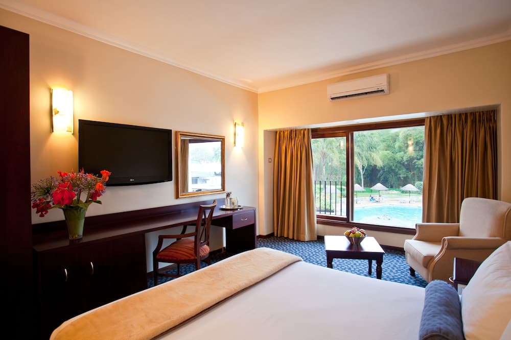 Sunbird Capital Hotel