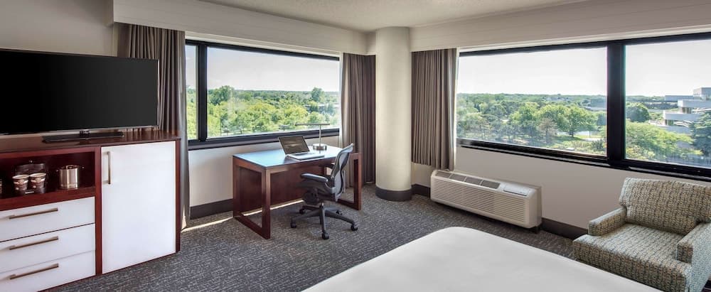 DoubleTree by Hilton Chicago Schaumburg