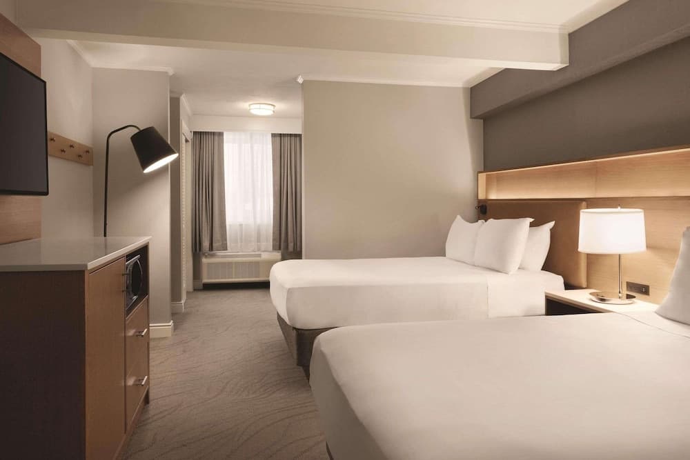 DoubleTree by Hilton Providence Airport Warwick