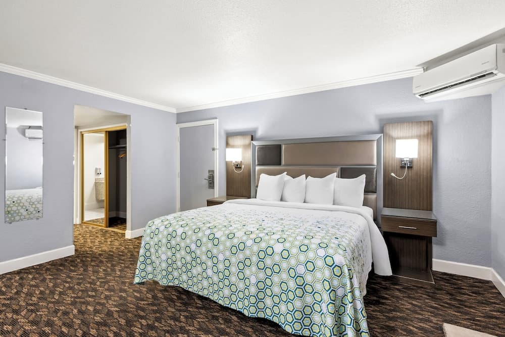 HomeTowne Studios by Red Roof Yuba City Bonanza – Marysville