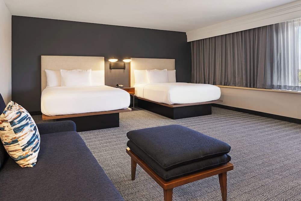 Courtyard by Marriott Baldwin Park