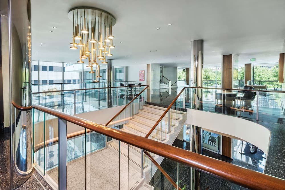 The Statler Dallas Curio Collection By Hilton